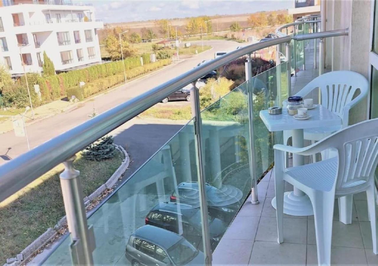 Уютен Апартамент Близо До Морето Igroeg Burgas Exteriör bild